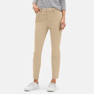 GAP - NWT Signature Skinny Ankle Khaki Pant in Golden Khaki